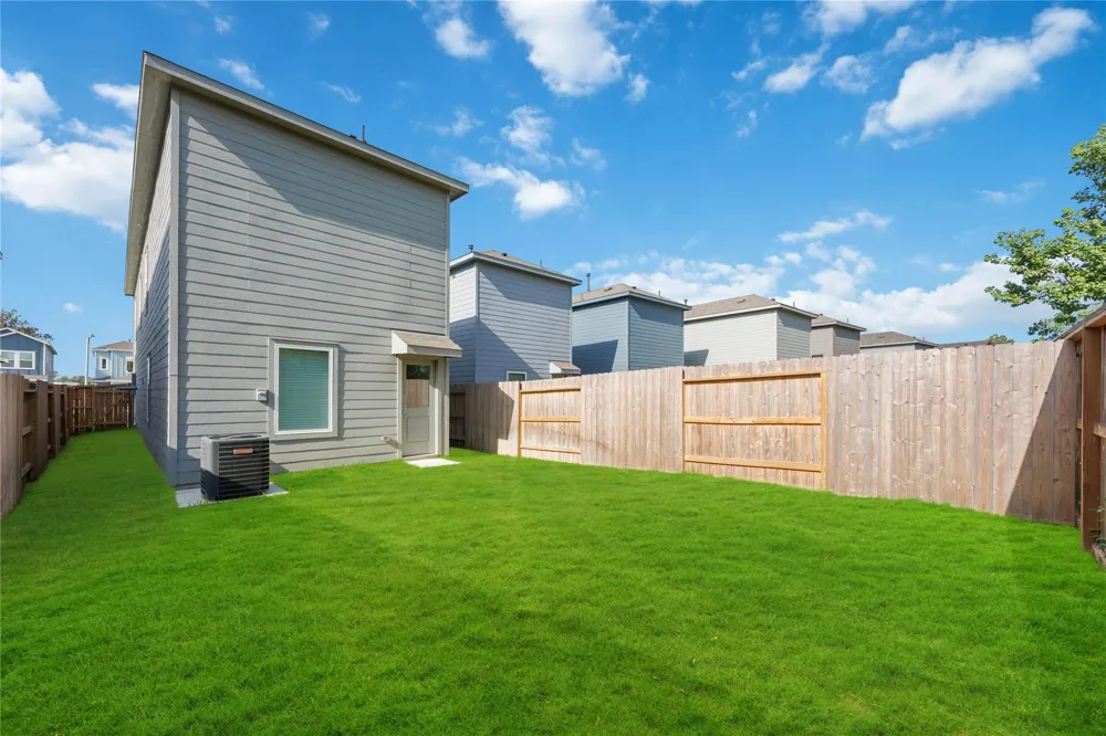 939 Pertuso Lane Huffman, TX 77336