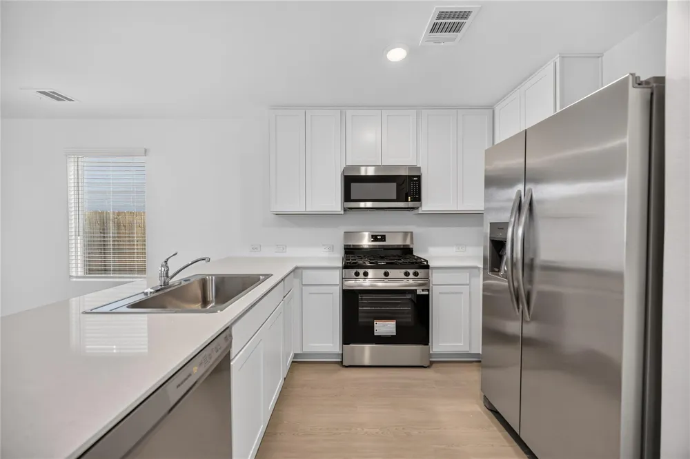 939 Pertuso Lane Huffman, TX 77336