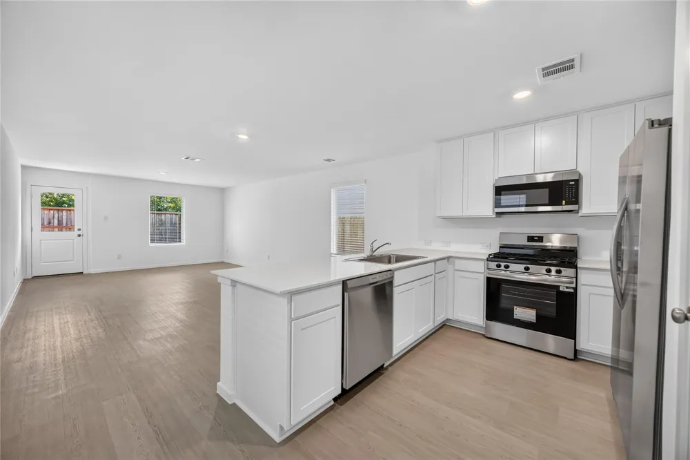 939 Pertuso Lane Huffman, TX 77336