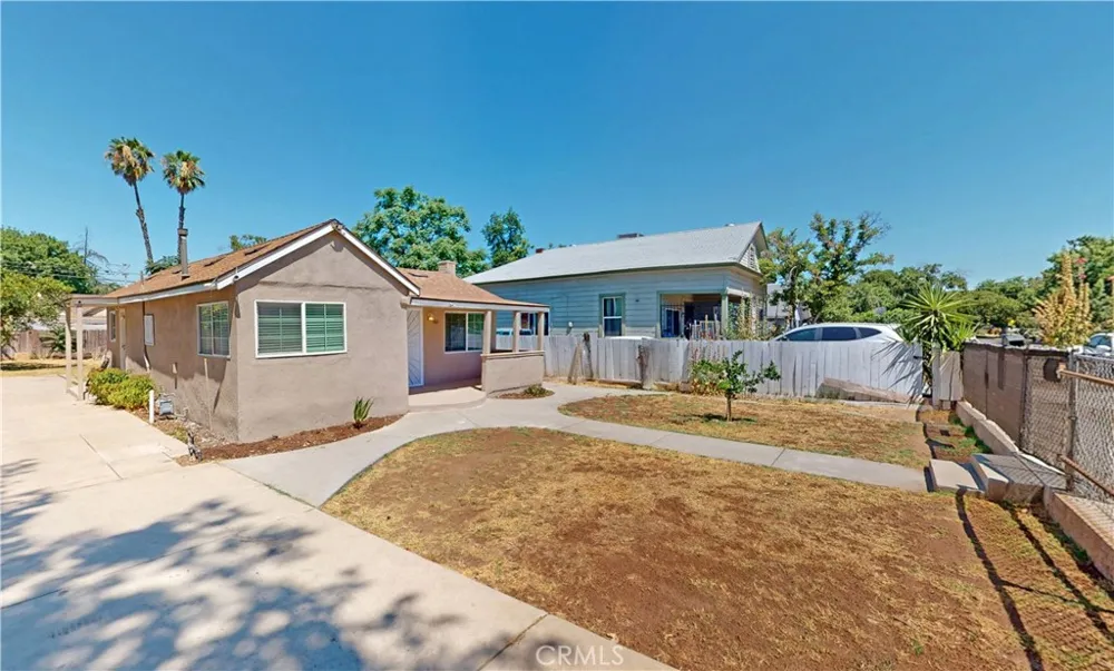 302 S Jackson Fresno, CA 93702