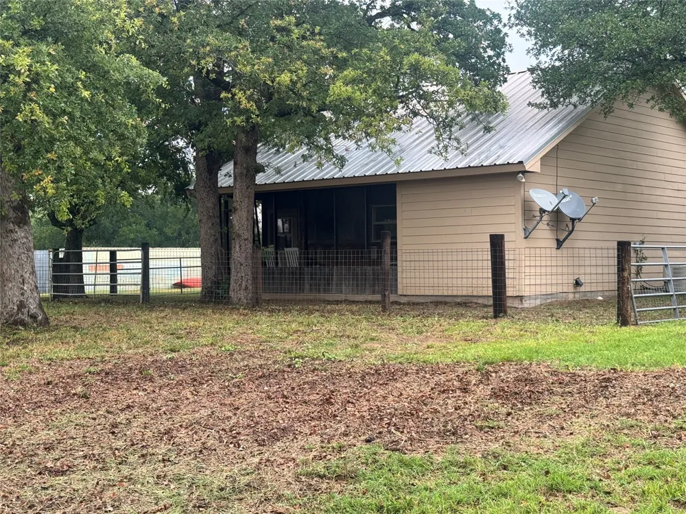 2110 County Road 362 Desdemona, TX 76445