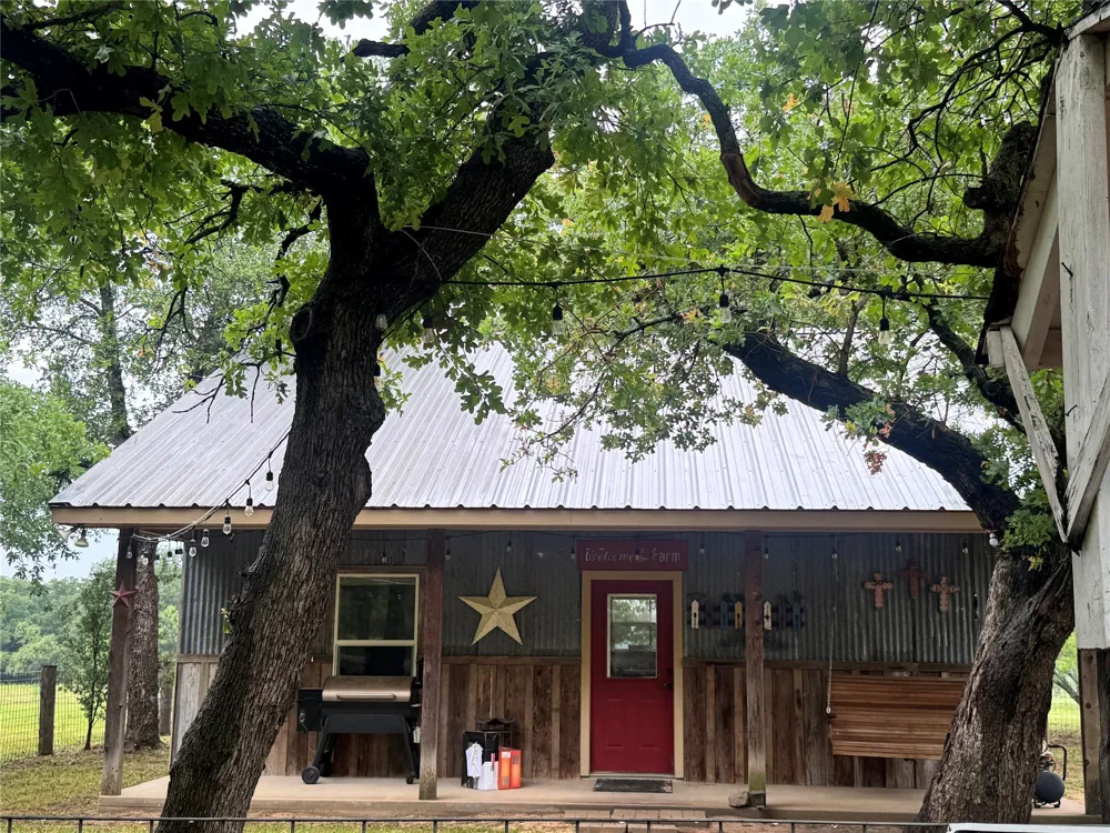 2110 County Road 362 Desdemona, TX 76445