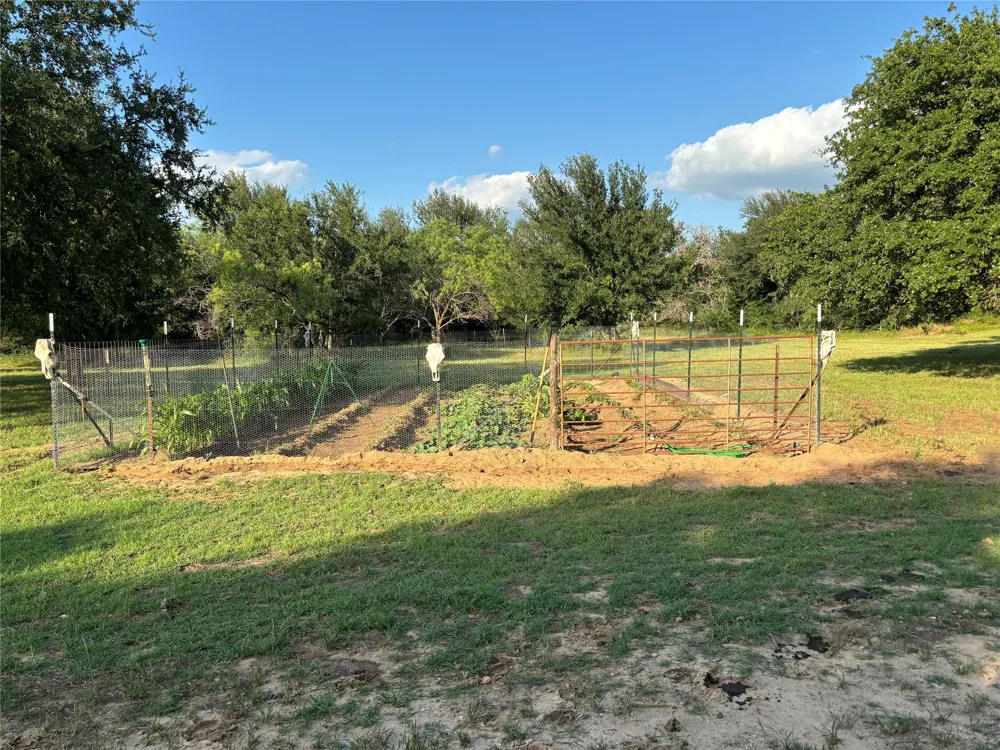 2110 County Road 362 Desdemona, TX 76445