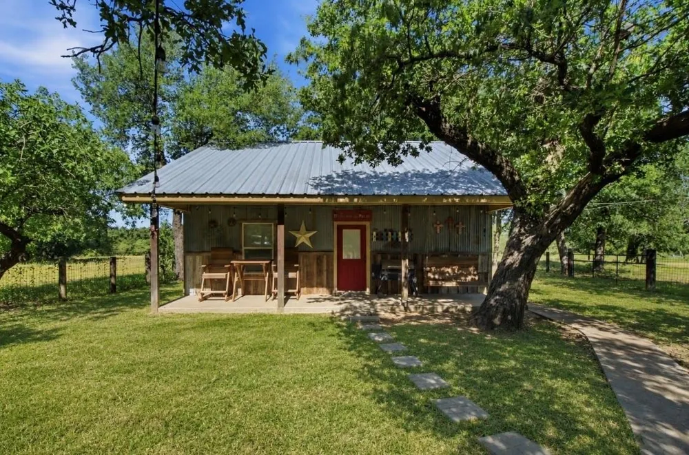 2110 County Road 362 Desdemona, TX 76445