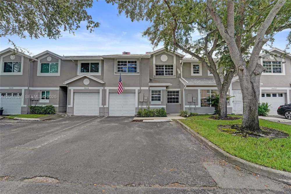 5028 SW 121st Ave Cooper City, FL 33330
