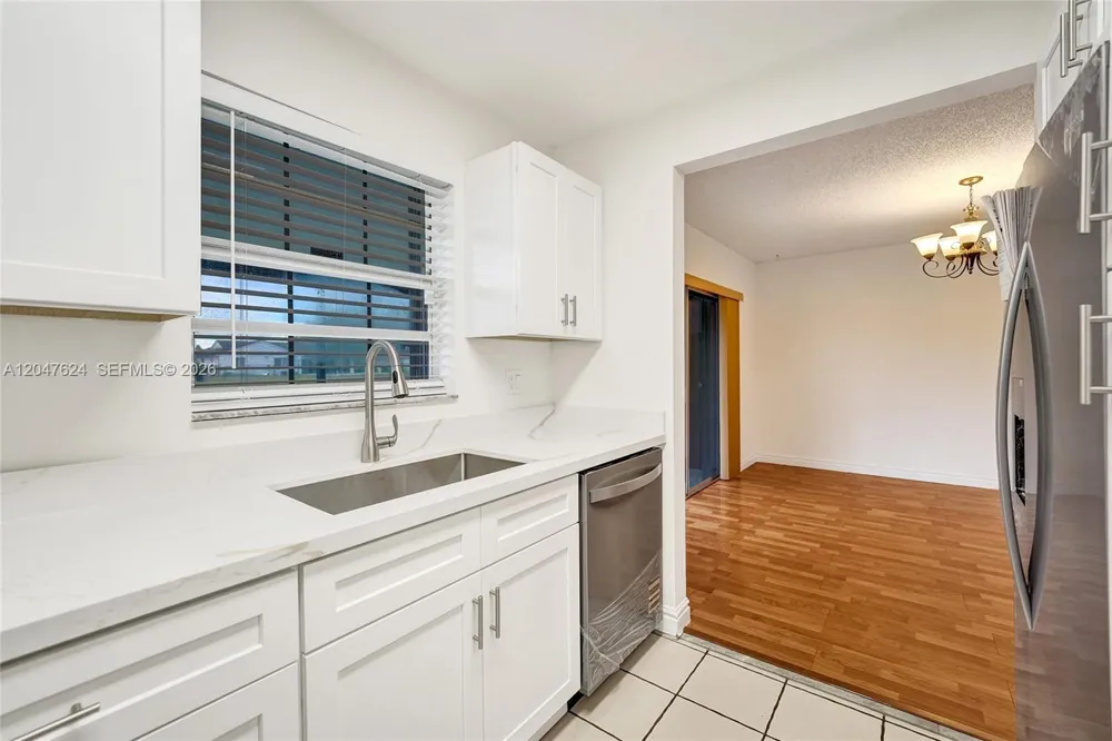 5028 SW 121st Ave Cooper City, FL 33330