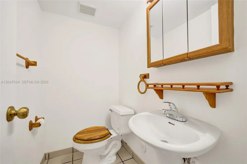5028 SW 121st Ave Cooper City, FL 33330