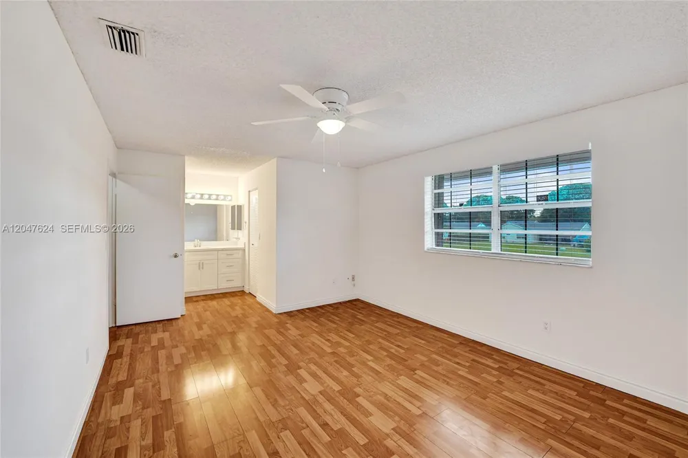 5028 SW 121st Ave Cooper City, FL 33330