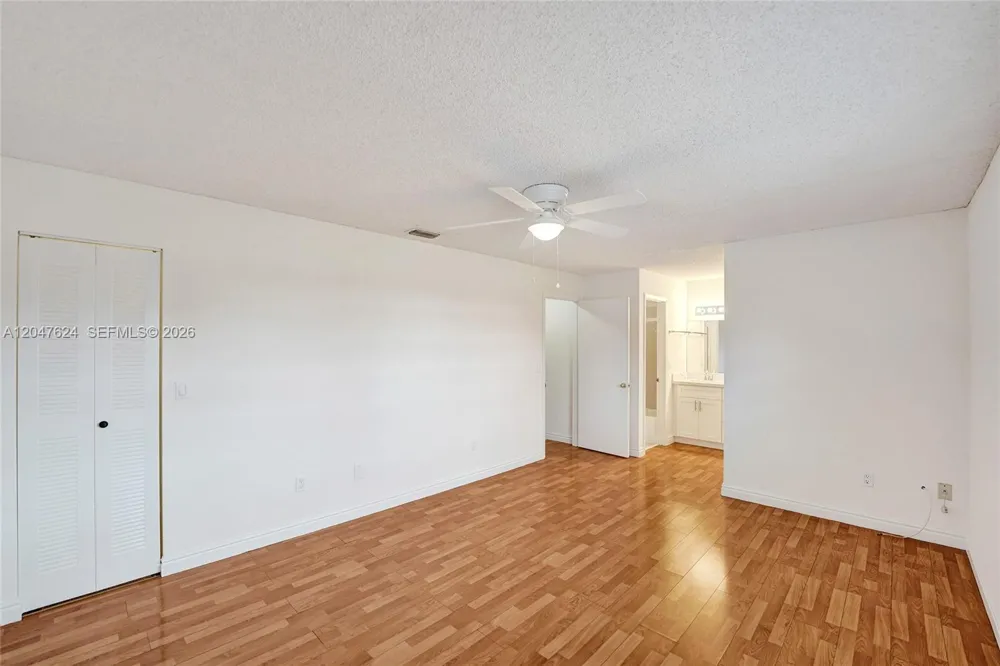 5028 SW 121st Ave Cooper City, FL 33330
