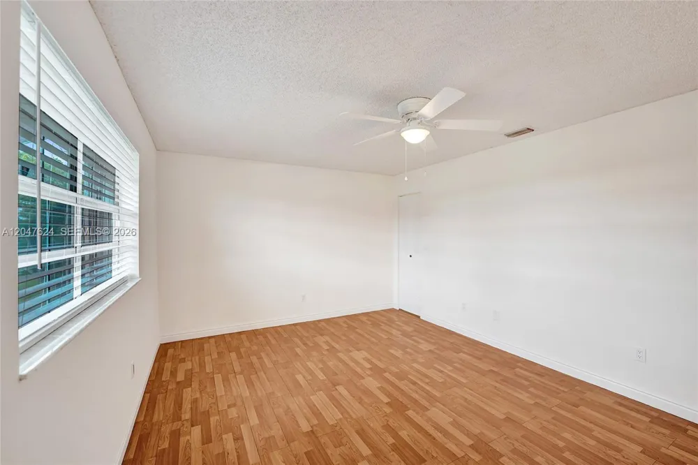 5028 SW 121st Ave Cooper City, FL 33330
