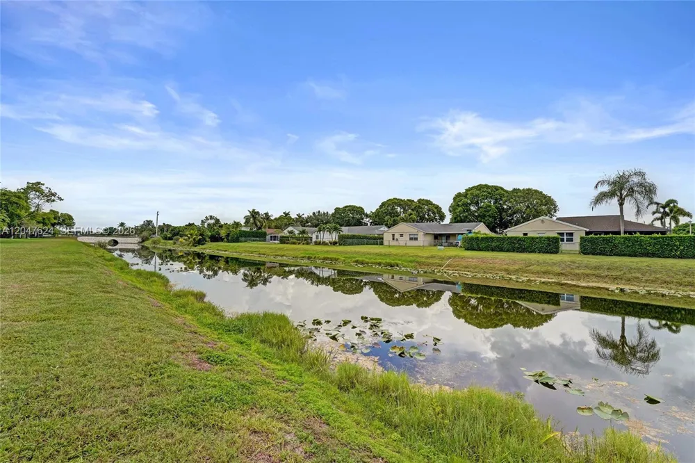 5028 SW 121st Ave Cooper City, FL 33330