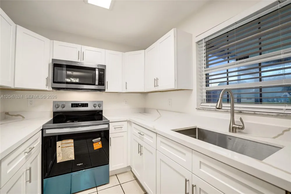 5028 SW 121st Ave Cooper City, FL 33330