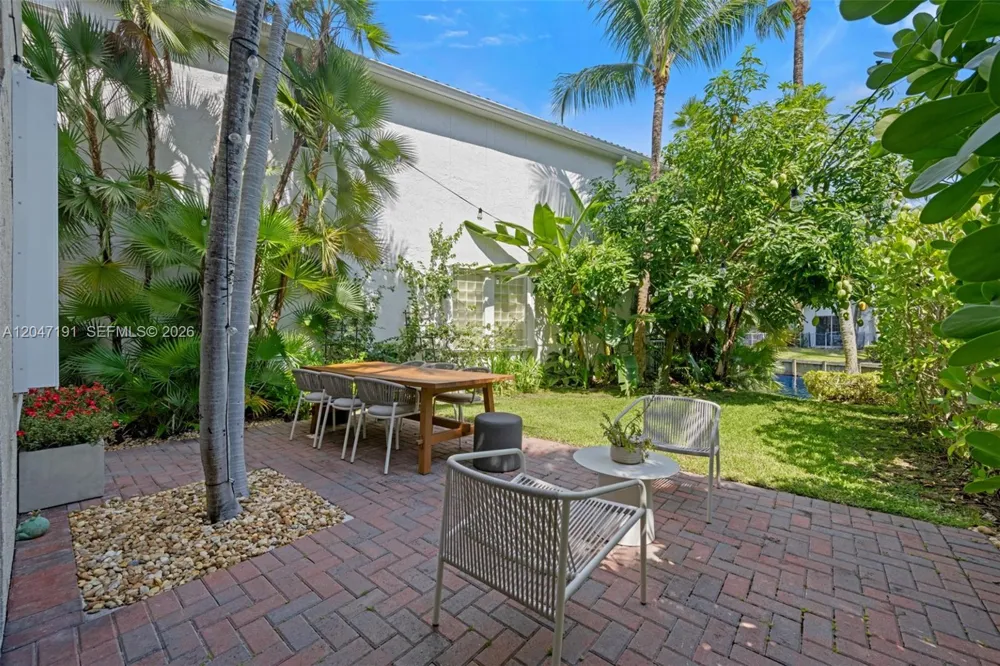 3030 NE 208th St Aventura, FL 33180