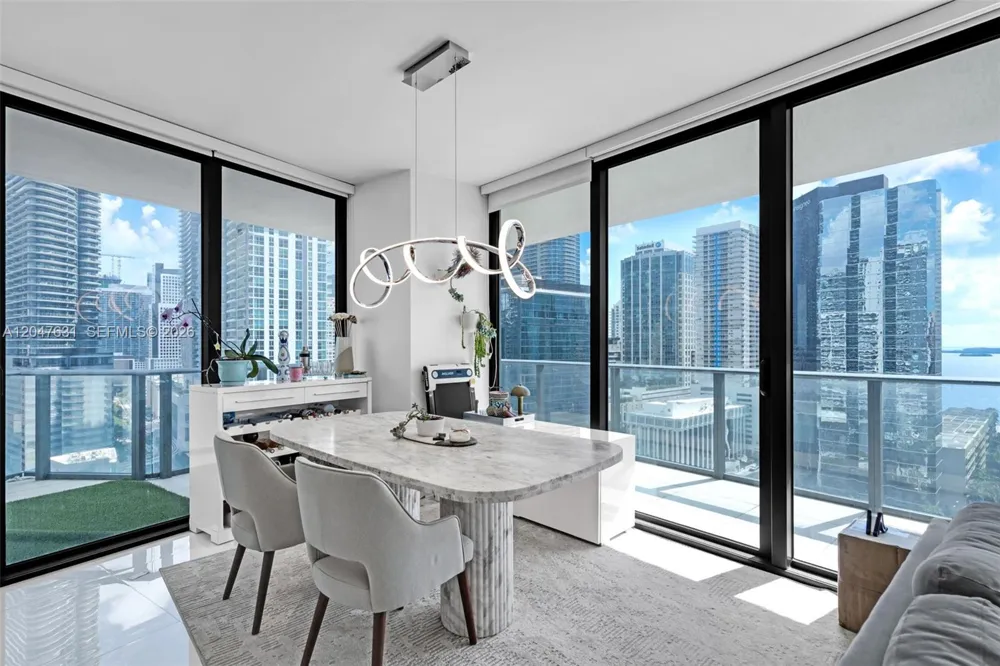 1300 S Miami Ave #1601 Miami, FL 33130