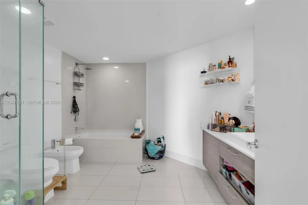 1300 S Miami Ave #1601 Miami, FL 33130