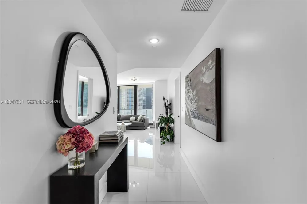 1300 S Miami Ave #1601 Miami, FL 33130