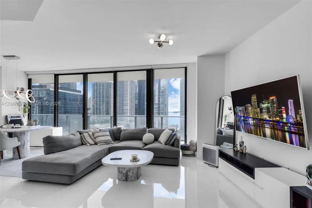 1300 S Miami Ave #1601 Miami, FL 33130