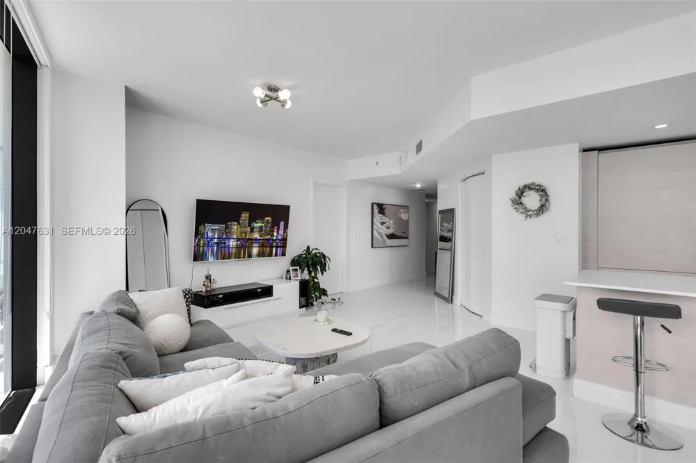 1300 S Miami Ave #1601 Miami, FL 33130