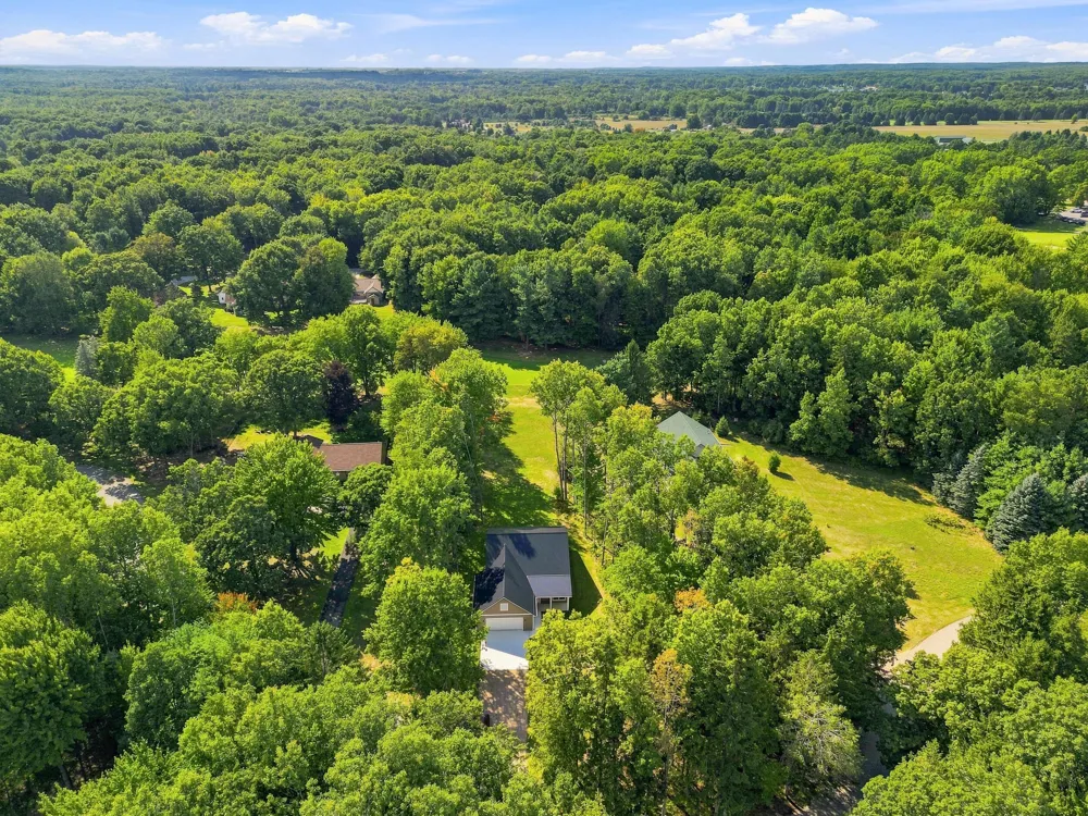 6805 Mayfair Drive Morton Township, MI 49346