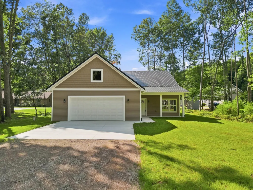 6805 Mayfair Drive Morton Township, MI 49346