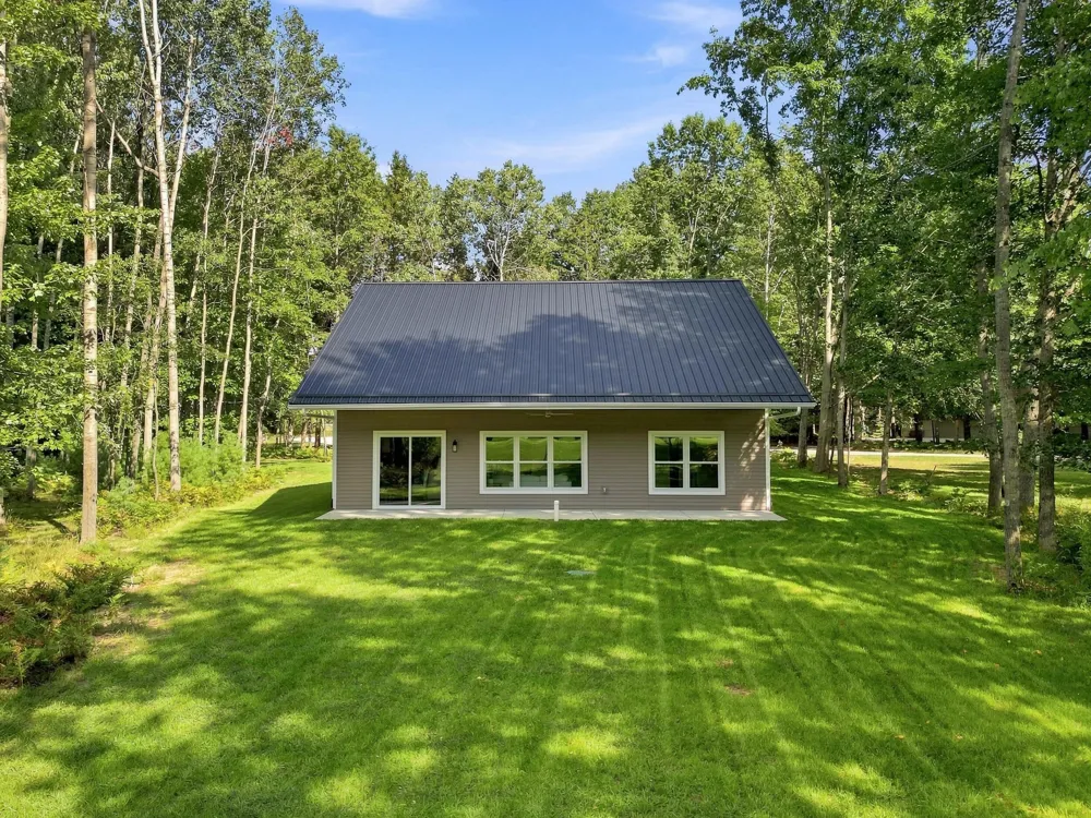 6805 Mayfair Drive Morton Township, MI 49346