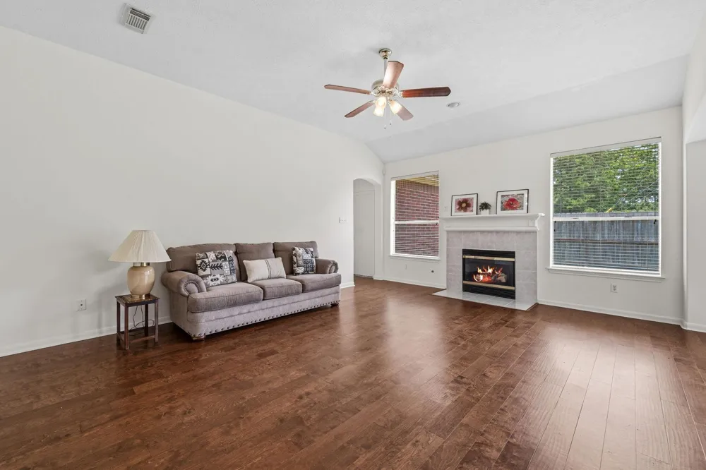 1914 Eastwood Lake Court Kingwood, TX 77339