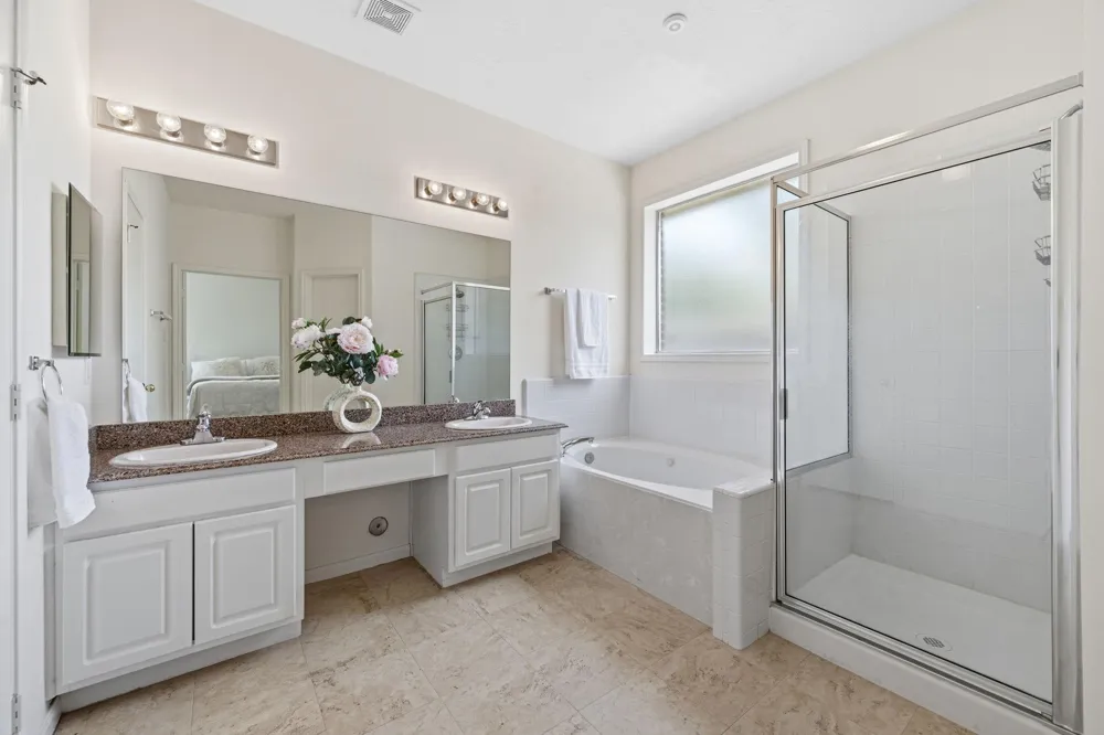 1914 Eastwood Lake Court Kingwood, TX 77339