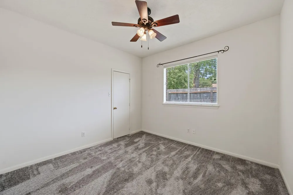1914 Eastwood Lake Court Kingwood, TX 77339