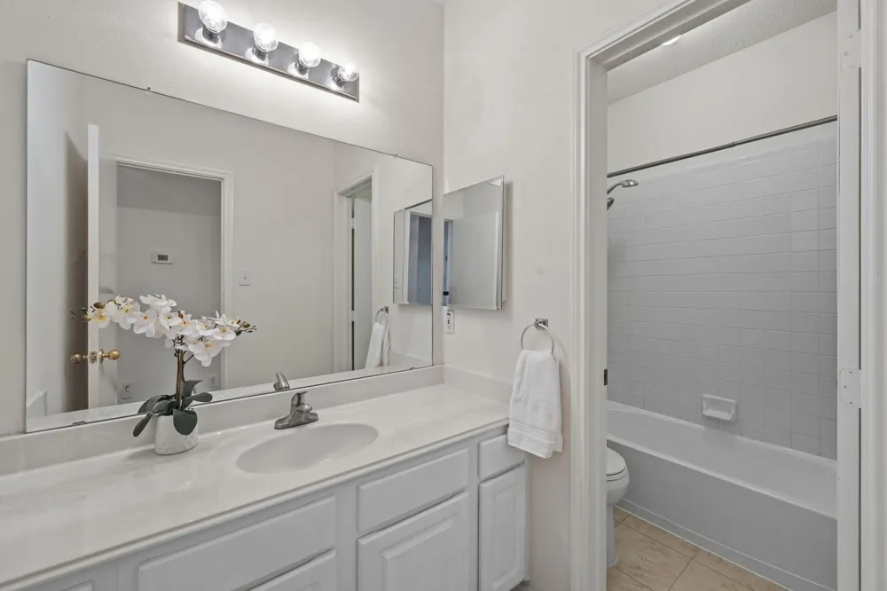 1914 Eastwood Lake Court Kingwood, TX 77339