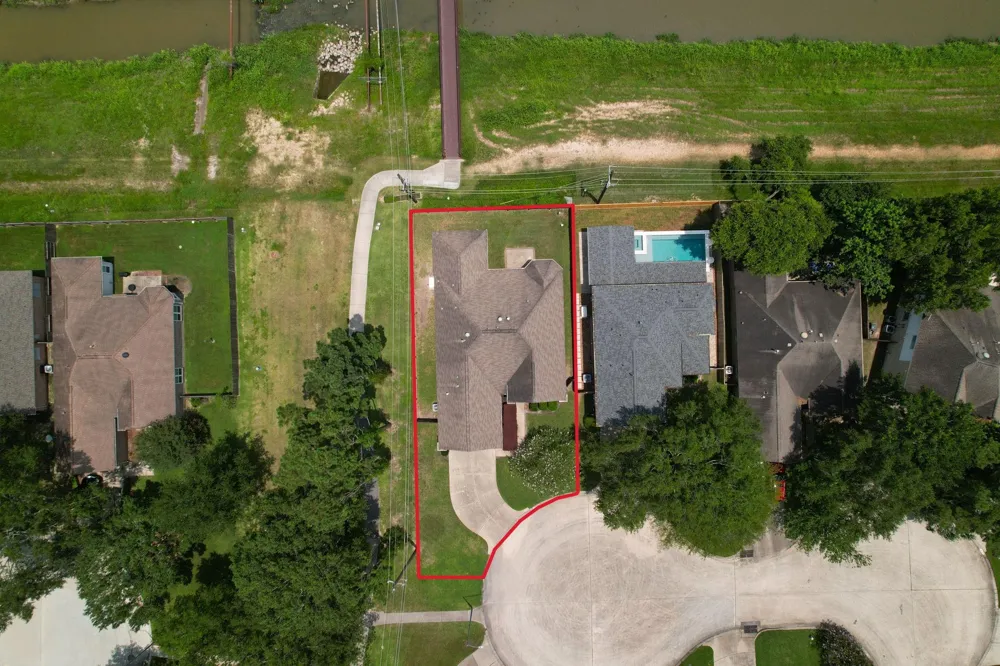 1914 Eastwood Lake Court Kingwood, TX 77339