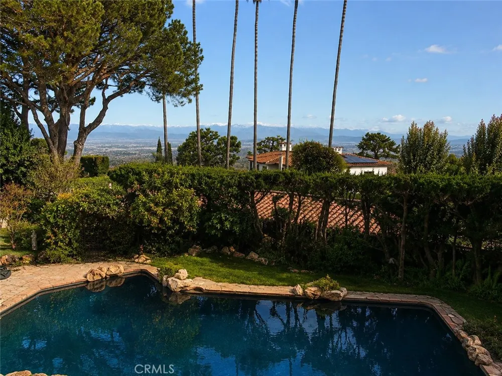 988 Via Rincon Palos Verdes Estates, CA 90274