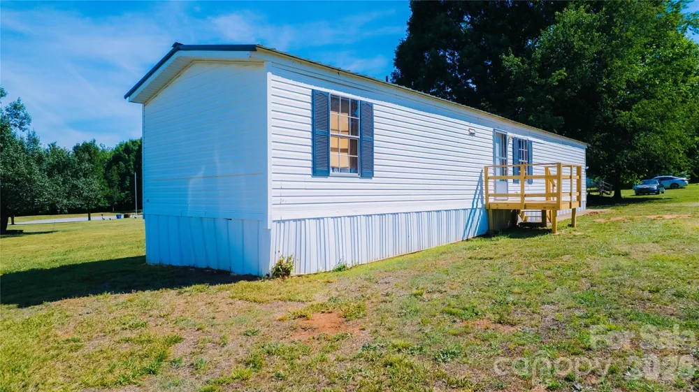 1341 Freedom Lane Newton, NC 28658