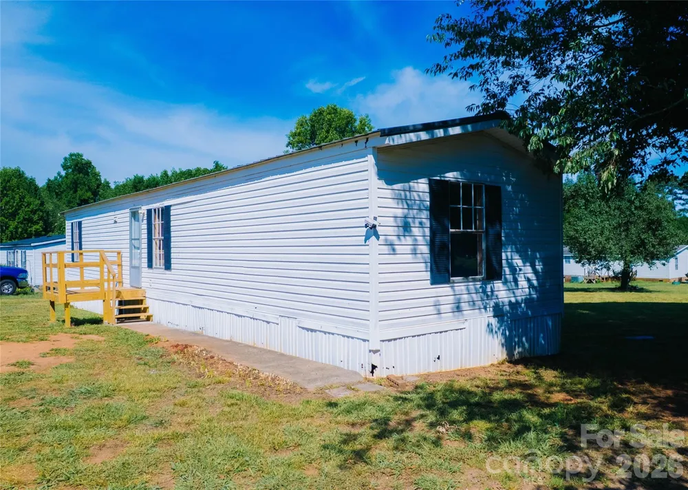 1341 Freedom Lane Newton, NC 28658