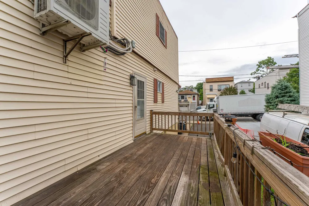 4317 COTTAGE AVE North Bergen, NJ 07047