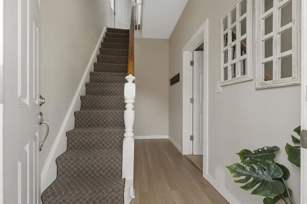 4317 COTTAGE AVE North Bergen, NJ 07047