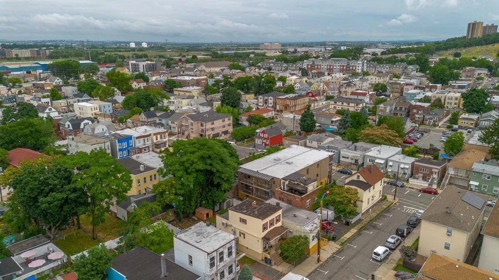 4317 COTTAGE AVE North Bergen, NJ 07047