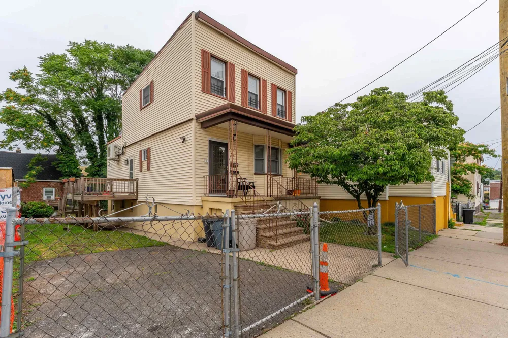 4317 COTTAGE AVE North Bergen, NJ 07047