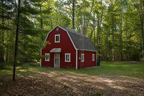 2425 Cora Lane