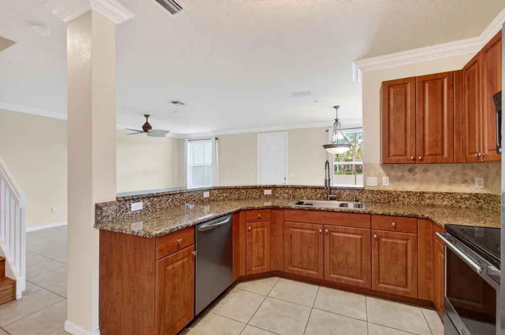 4651 Mimosa Terrace #1212 Coconut Creek, FL 33073