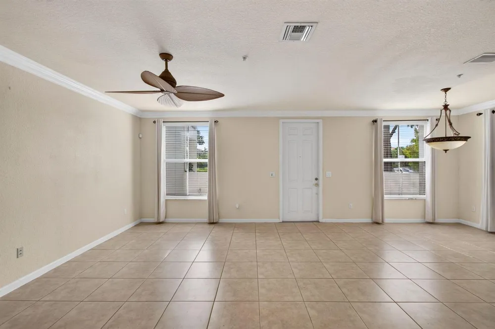 4651 Mimosa Terrace #1212 Coconut Creek, FL 33073