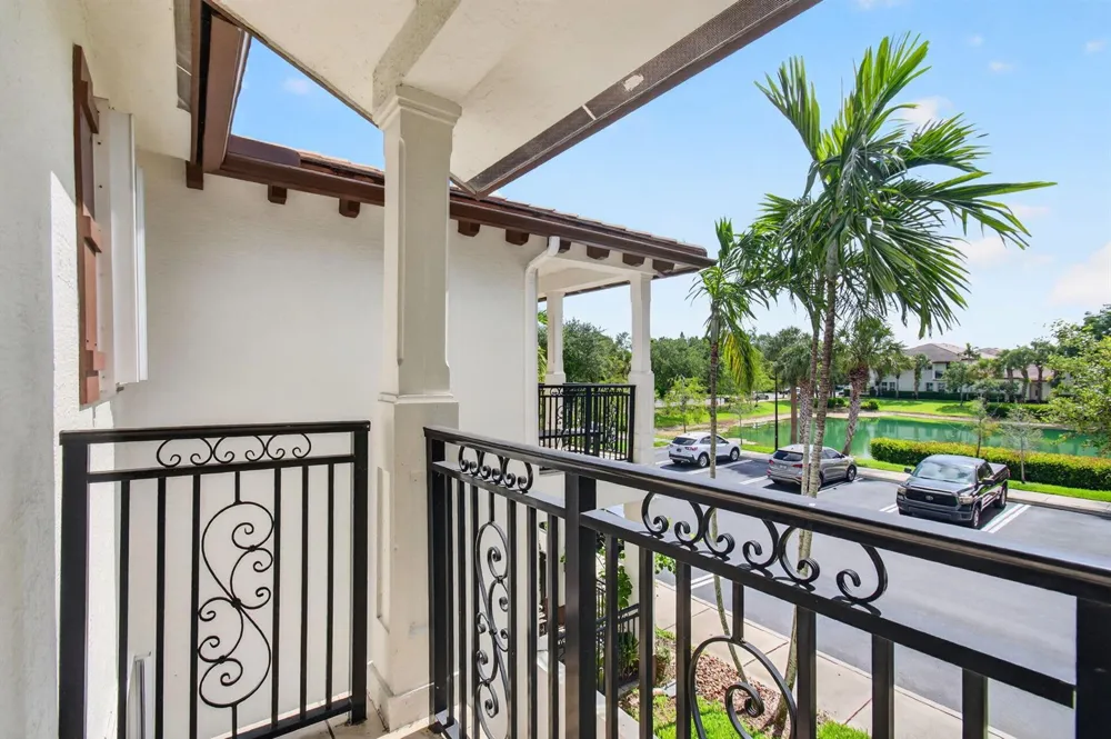 4651 Mimosa Terrace #1212 Coconut Creek, FL 33073