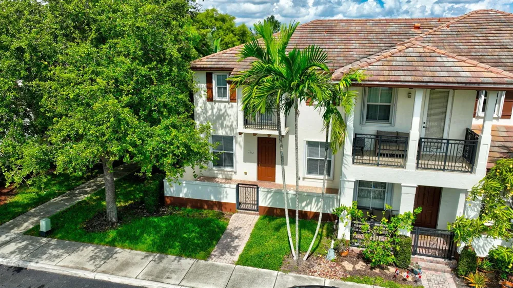 4651 Mimosa Terrace #1212 Coconut Creek, FL 33073