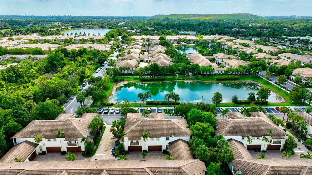 4651 Mimosa Terrace #1212 Coconut Creek, FL 33073