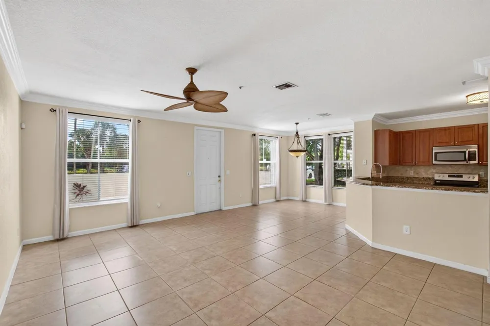 4651 Mimosa Terrace #1212 Coconut Creek, FL 33073