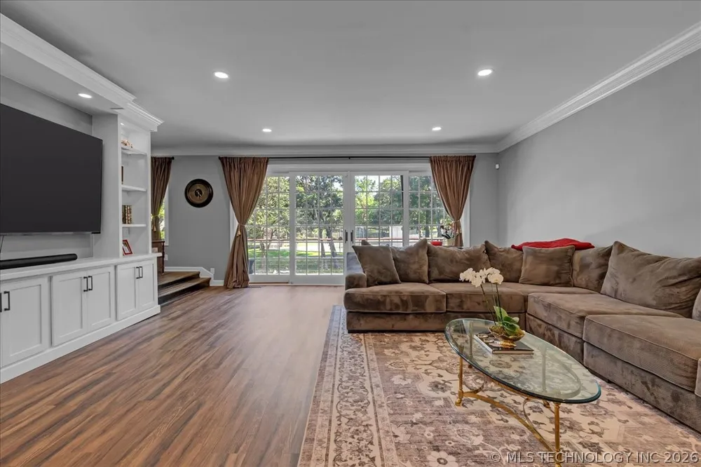 3809 E 66th Street Tulsa, OK 74136