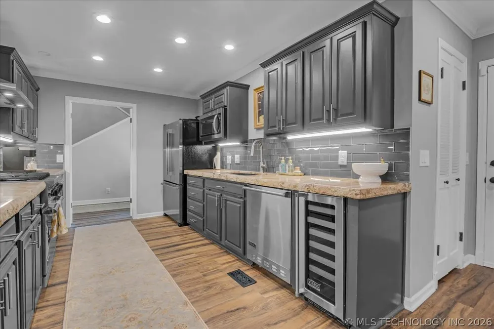 3809 E 66th Street Tulsa, OK 74136