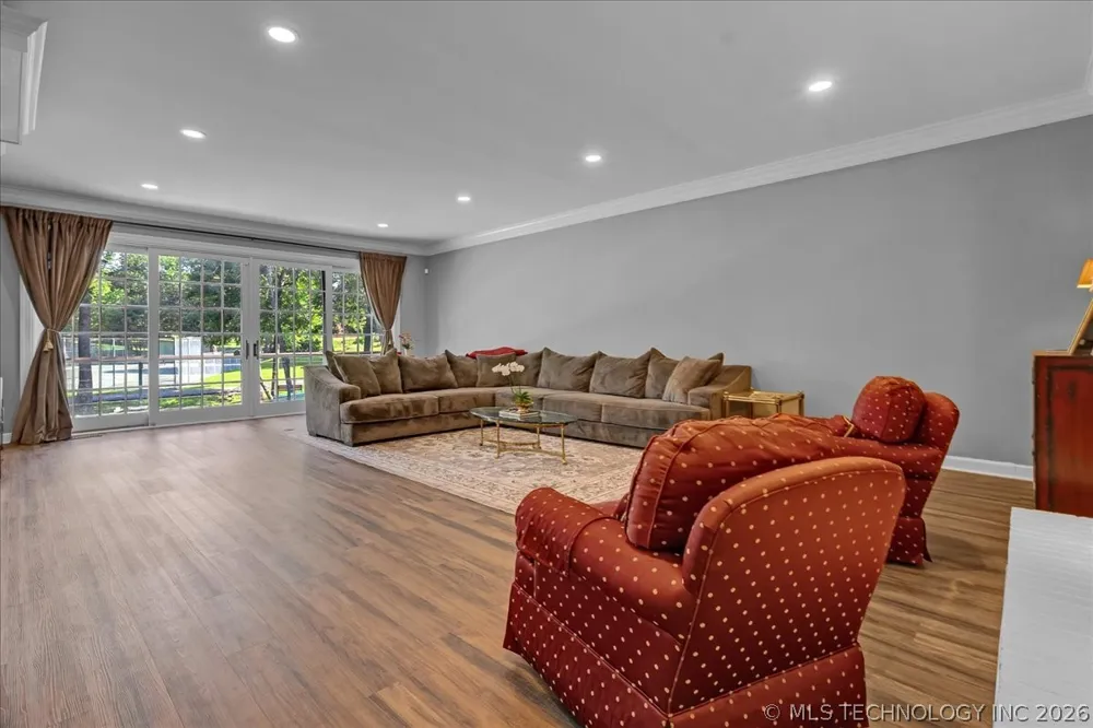 3809 E 66th Street Tulsa, OK 74136