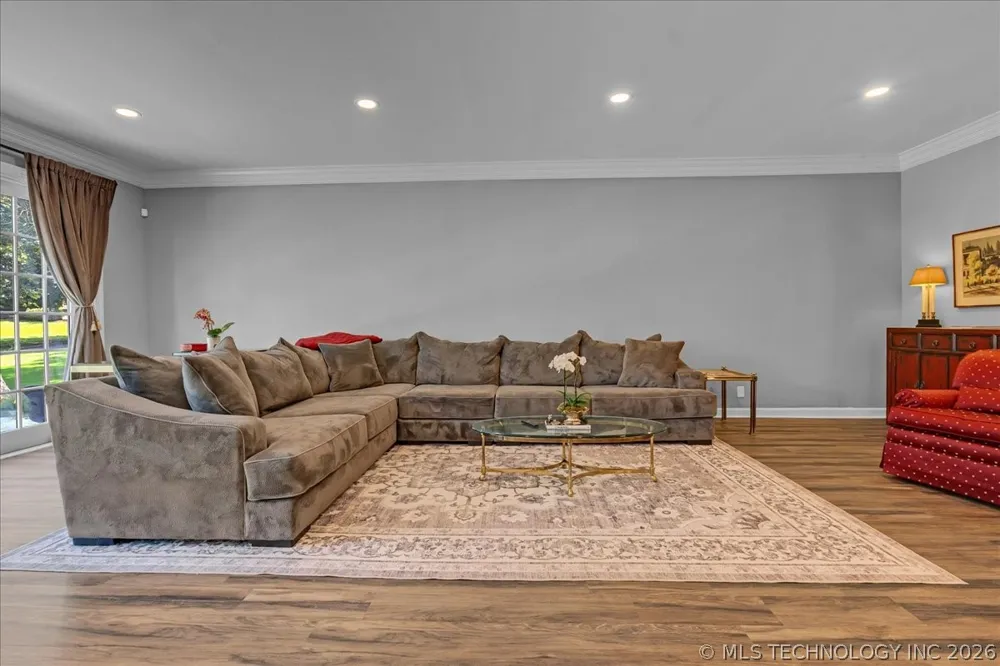 3809 E 66th Street Tulsa, OK 74136
