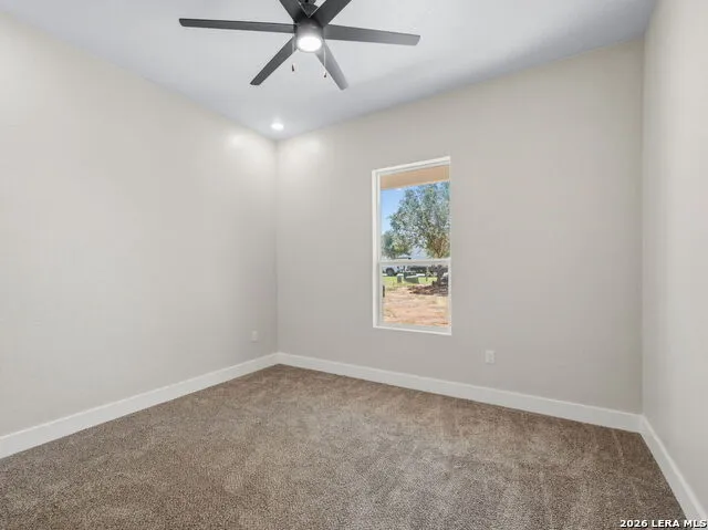 117 W SHORT MEADOW DR Lytle, TX 78052