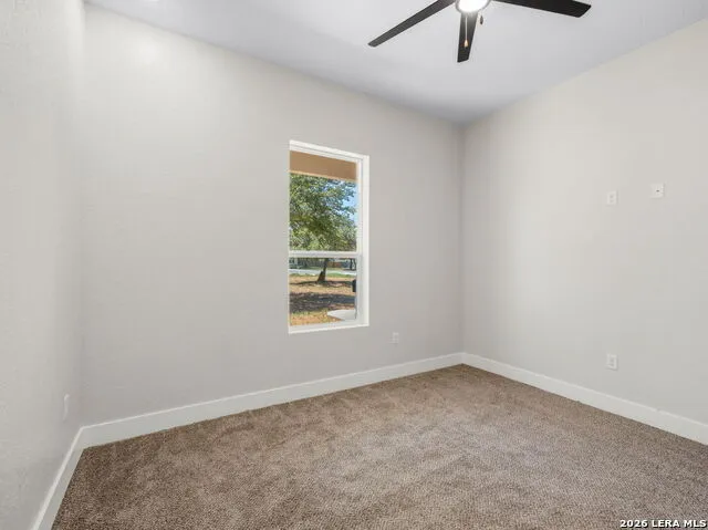 117 W SHORT MEADOW DR Lytle, TX 78052